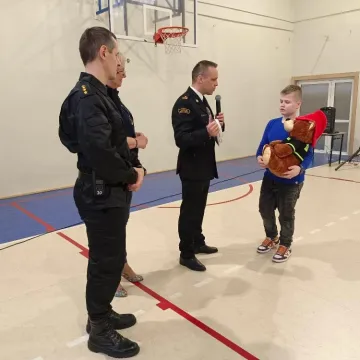 Mały bohater Miłosz Kwaśniak odebrał nagrodę od prezydenta Radomska