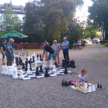 Szachiści rywalizowali w plenerze