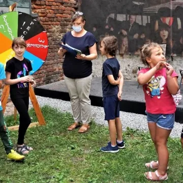 Wakacyjne warsztaty edukacja–segregacja w radomszczańskim muzeum