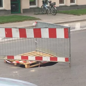 Kolejna dziura w jezdni na ul. Krasickiego