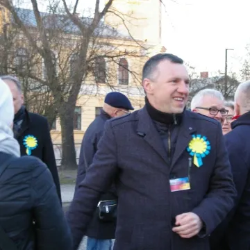 Radomsko: Wiec solidarności z Ukrainą