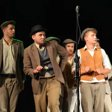 Teatr na leżakach, choć pod dachem