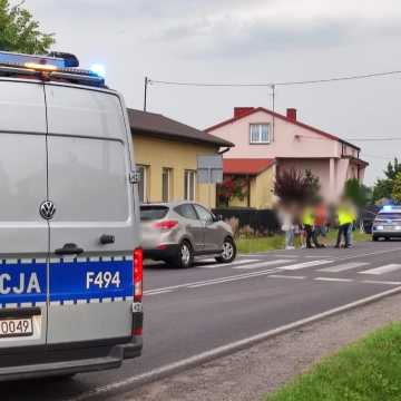Dwoje 15-latków potrąconych na przejściu dla pieszych przy ul. Brzeźnickiej w Radomsku