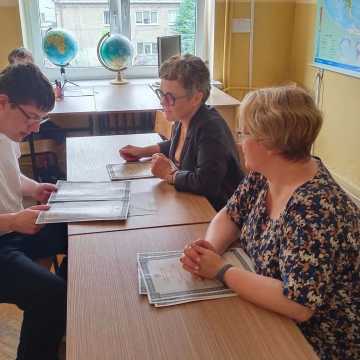 Wyniki matur 2022 już są! Jak uczniom z radomszczańskich szkół poszedł egzamin dojrzałości?