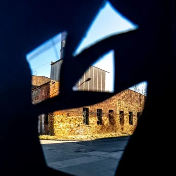 Foto Pozytyw „Poza utartym szlakiem”