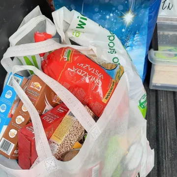 Dary dla Kresowian ruszyły z Radomska w dalszą drogę