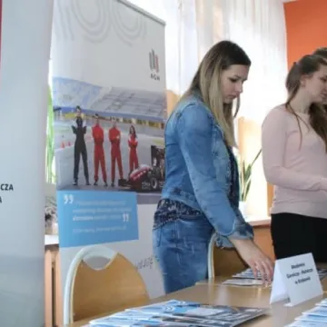 Targi edukacyjne w II LO