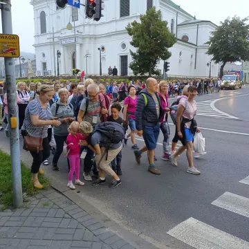 Pielgrzymi z Radomska wyruszyli na Jasną Górę