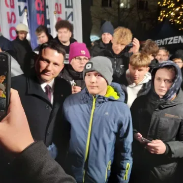 Tak dla prostych podatków. Nie dla imigracji. Sławomir Mentzen pojawił się w Radomsku