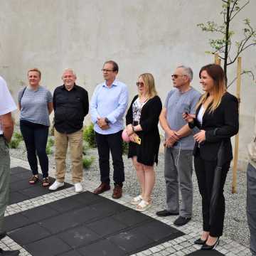 „Zielone ściany” i eko-parking w Radomsku zdobędą nagrodę w ogólnopolskim konkursie?