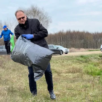 Prezydent i RdR wzięli się za sprzątanie Wymysłówka