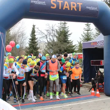 Radomsko: Ponad 200 zawodników w biegu „Szansa Na 5”