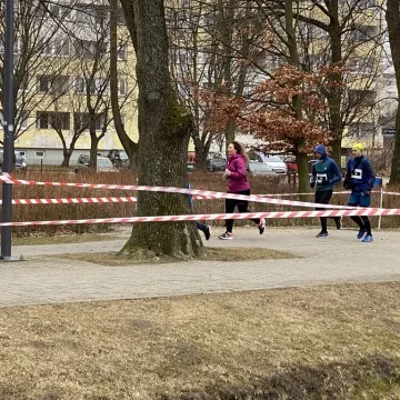 [WIDEO] Radomsko uczciło Żołnierzy Wyklętych biegiem Tropem Wilczym
