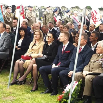 W Bąkowej Górze upamiętniono 77. rocznicę mordu żołnierzy KWP