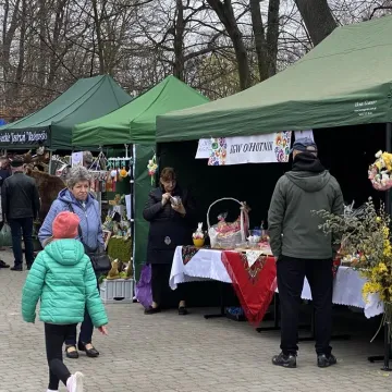 Domowe wypieki, wędliny i ozdoby. Tak wyglądał V powiatowy kiermasz wielkanocny