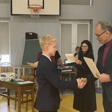 Najlepsi z najlepszych. Uczniowie  nagrodzeni stypendiami prezydenta