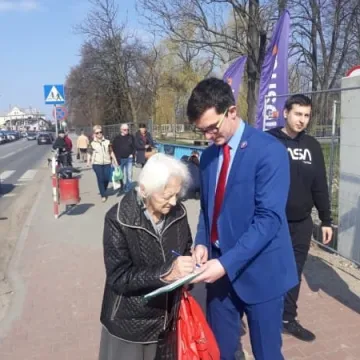 Wiosna zbierała podpisy w Radomsku 