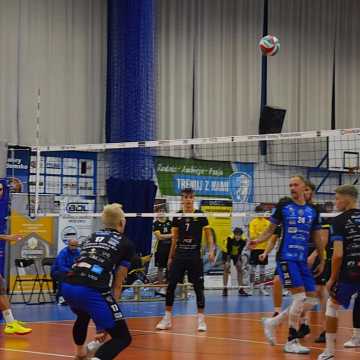 Emocje na parkiecie. METPRIM Volley Radomsko zwycięża ze Skrą II Bełchatów