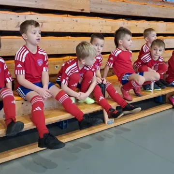 „Mikołajki” świętowano na boisku