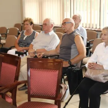 Akcja edukacyjna „Senior na drodze - pamiętaj o bezpieczeństwie”