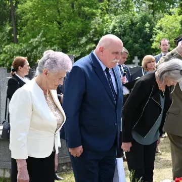 W Bąkowej Górze upamiętniono zamordowanych żołnierzy KWP