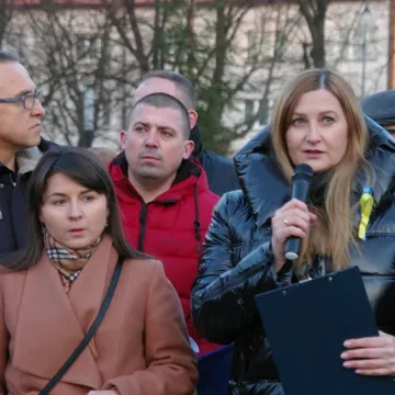 Radomsko: Wiec solidarności z Ukrainą