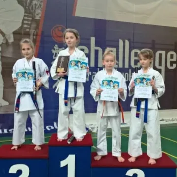 Grad medali karateków „Randori”