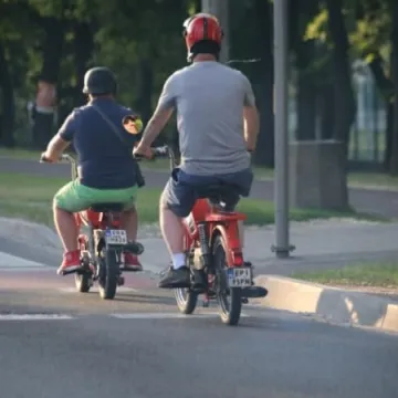 Pojechali komarami przez Polskę 