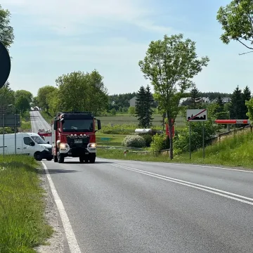 Kolizja w Kodrębie. Sprawca zjechał na przeciwległy pas ruchu