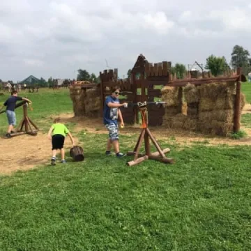 Młodzi radomszczanie na obozach harcerskich