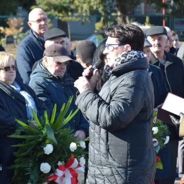 Cześć i chwała bohaterom!
