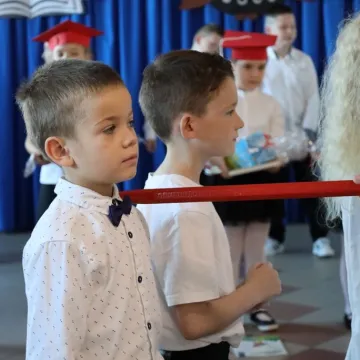 Pierwszoklasiści z PSP 10 w Radomsku złożyli ślubowanie