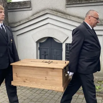 Ekshumowany Jan Kowalski spoczął na Cmentarzu Starym w Radomsku