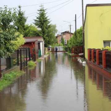 Powtórka z rozrywki, zalane domy i ulice w Radomsku
