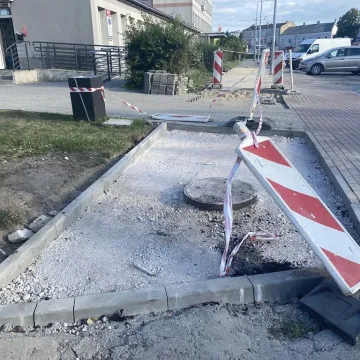 Radomsko: ścieżki rowerowe w budowie, prace jeszcze trwają