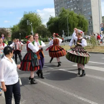 Kolorowa parada artystów z Cypru, Ukrainy i Polski