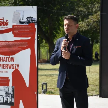 Piotrków Tryb.: wystawa o Solidarności otwarta