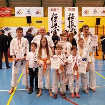 Medale dla karateków z Akademii Karate Kyokushin Radomsko