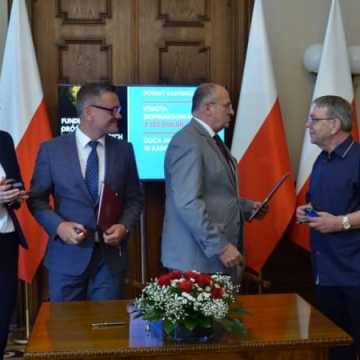 Podpisano umowę na modernizację ul. Jagiellońskiej w Radomsku