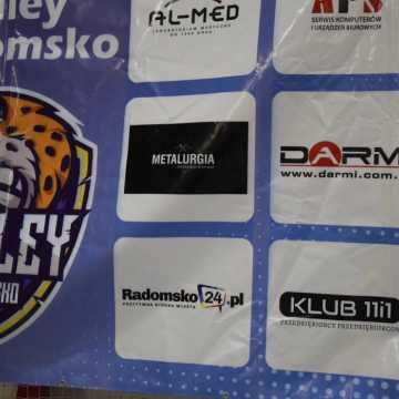 Trzy sety, trzy punkty. METPRIM Volley Radomsko zwycięża z SMS PZPS Spała III