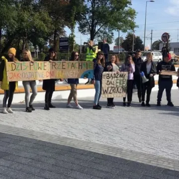 Strajk Klimatyczny w Radomsku: Dziś powietrze pachnie jak ostatnie dni planety 