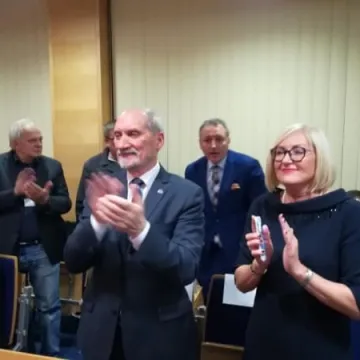 Wybór marszałka z awanturą w tle