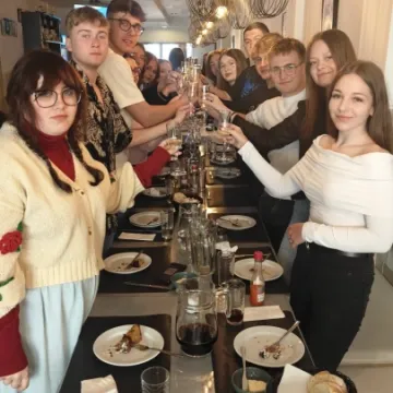 Zakończenie stażu uczniów ZSE z certyfikatami