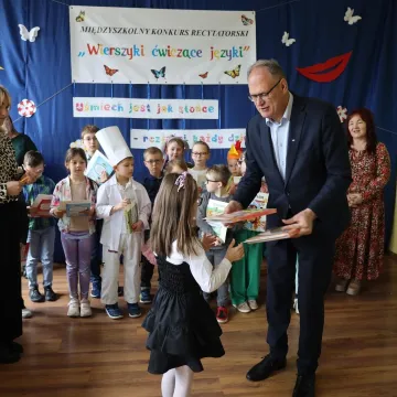 „Wierszyki ćwiczące języki” – konkurs recytatorski w PSP 2 w Radomsku