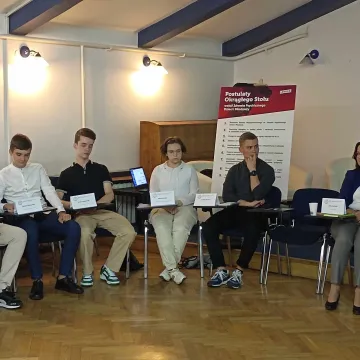 Okrągły Stół wokół Zdrowia Psychicznego Dzieci i Młodzieży w Radomsku