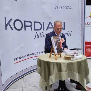 Narodowe Czytanie „Kordiana” w bibliotece w Radomsku