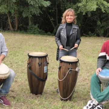 Jesienny piknik z KGW „Grzebień i Wyczesane”. Była pomoc, zabawa i integracja