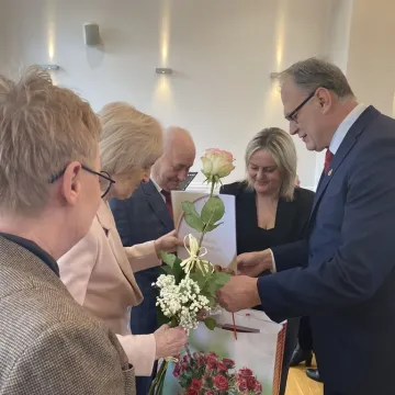 Razem przez pół wieku. Medale trafiły do dziesięciu par