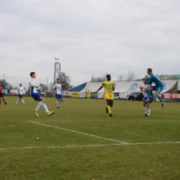 RKS Radomsko remisuje z Bronią Radom 1:1