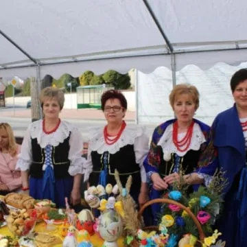 Wielkanocny kiermasz w Wielgomłynach